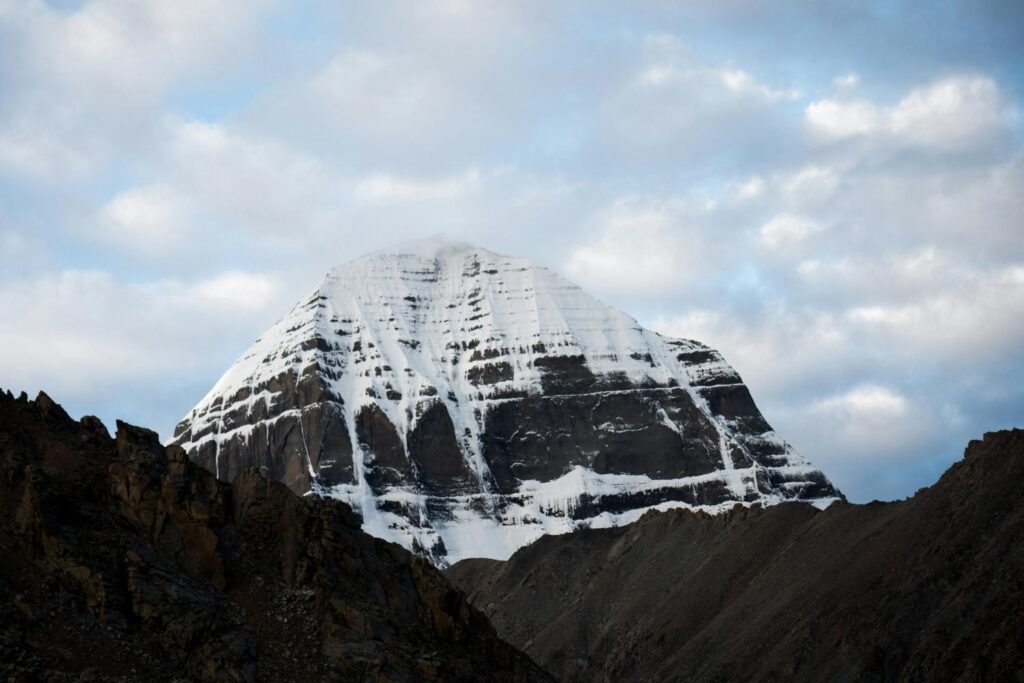Kailash Mansarovar Helicopter Tour